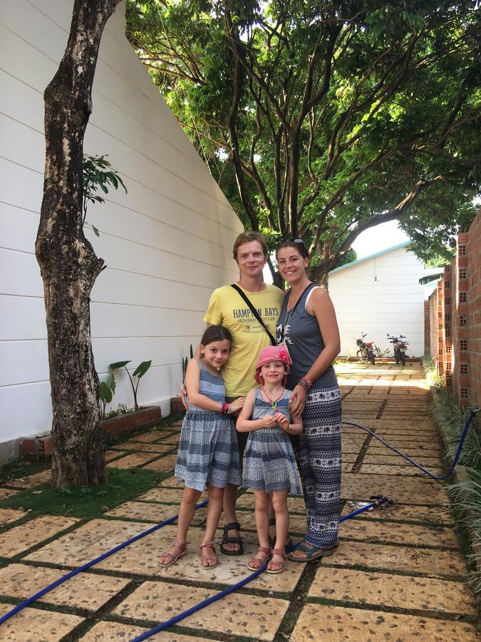 Hani House Pleiku Buitenkant foto